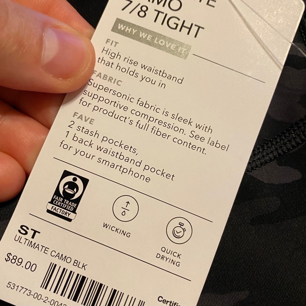Athleta Ultimate Black Camo 7/8 Tight - Picture 10 of 14